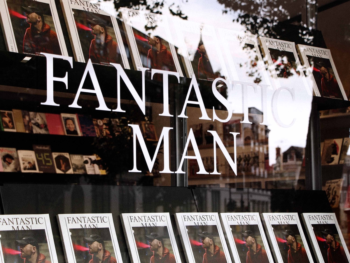 Fantastic Man Desktop - © Helios Capdevila