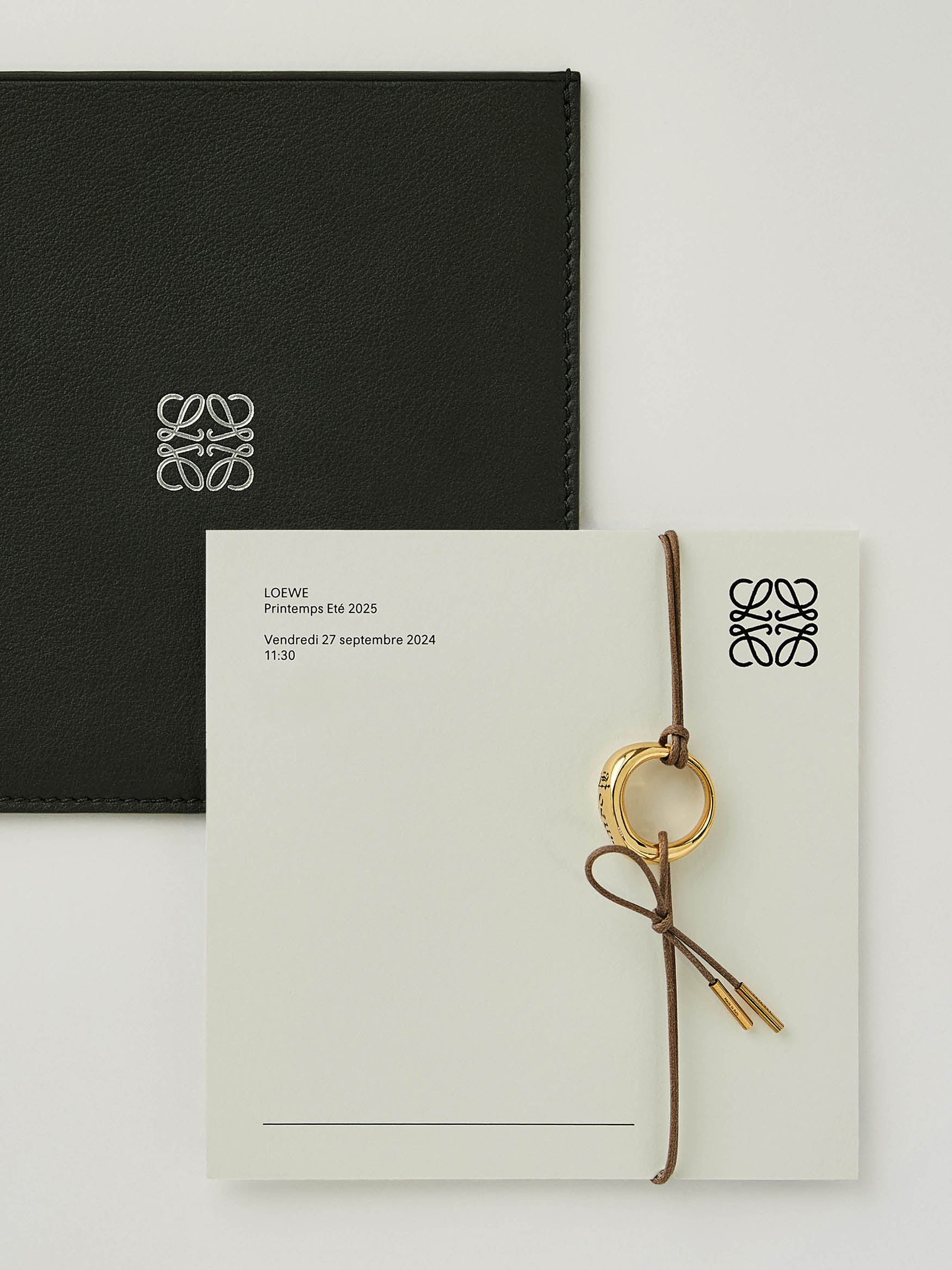 Loewe various invites p1 - © Helios Capdevila